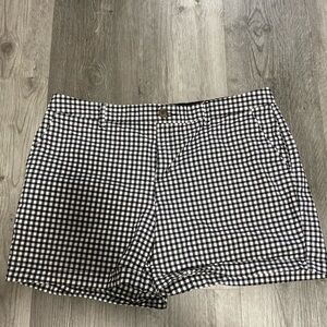 Old Navy Everyday Blue and White Shorts Women’s 12